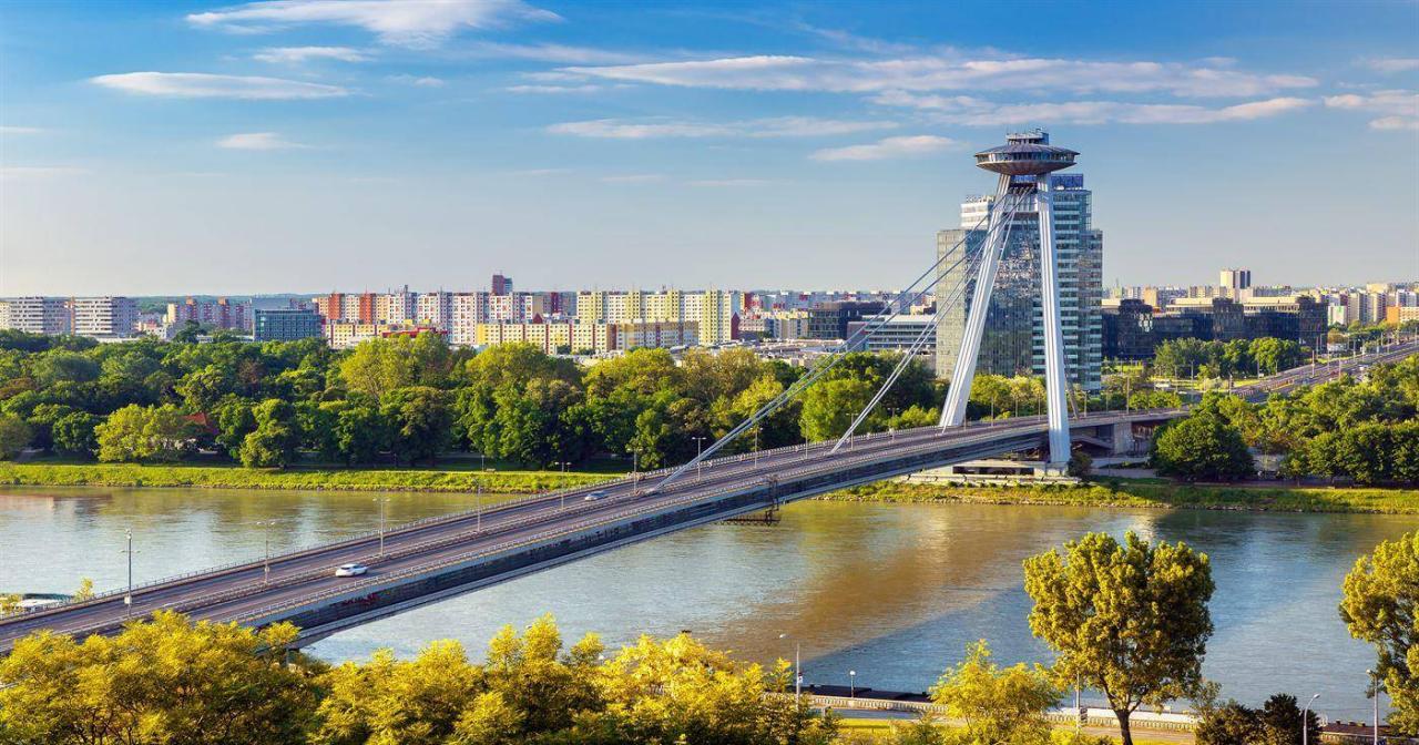 Most Trusted Online Shops for Truck Parts and Accessories