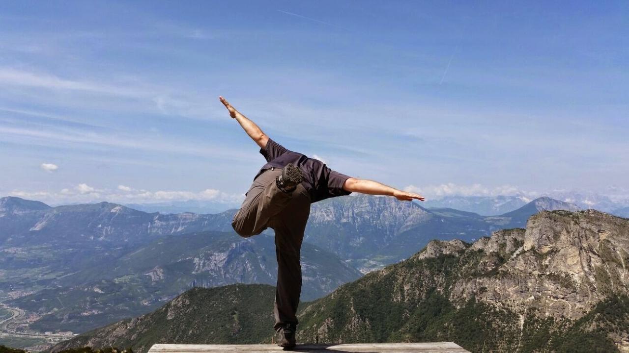 La Stanza di Enoch: Spinti dall’amore di Cristo perché il mondo creda Bp footwear