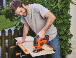 Cordless Jigsaw – Cutting – Black+Decker Unleashed