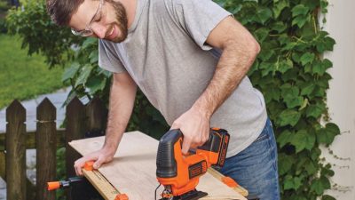 Cordless Jigsaw – Cutting – Black+Decker Unleashed