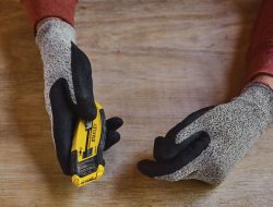 Utility Knife – Retractable – Stanley Unmatched Versatility