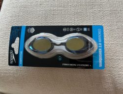 Swim Goggles – Anti-Fog – Speedo Vanquisher Performance