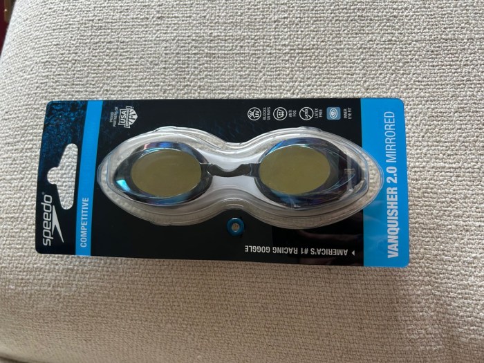 Swim Goggles – Anti-Fog – Speedo Vanquisher Performance