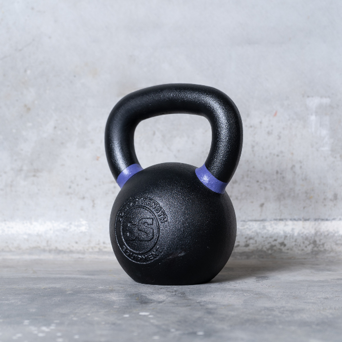 CAST IRON KETTLEBELLS | SOLID STRENGTH EQUIPMENT Kettlebell Cast Iron - Strength Training - Onnit
