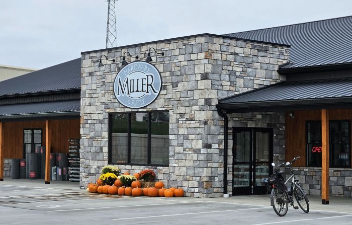 Hardware store located in St, Elmo Illinois and Effingham Illinois area Hardware store breckenridge